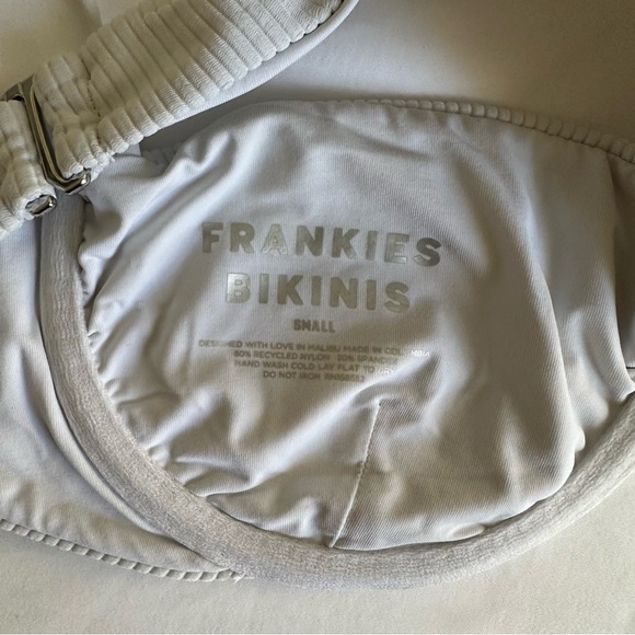 Frankie’s Bikinis white ribbed bikini top - Picture 3 of 3
